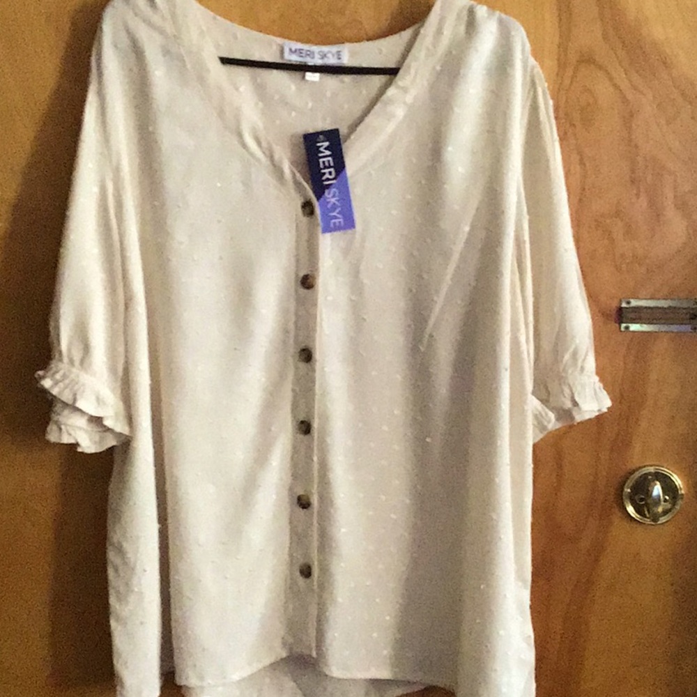 Meriskye light and summery top